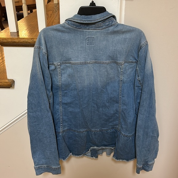 J. Jill light blue denim jacket with raw hem - Picture 13 of 15